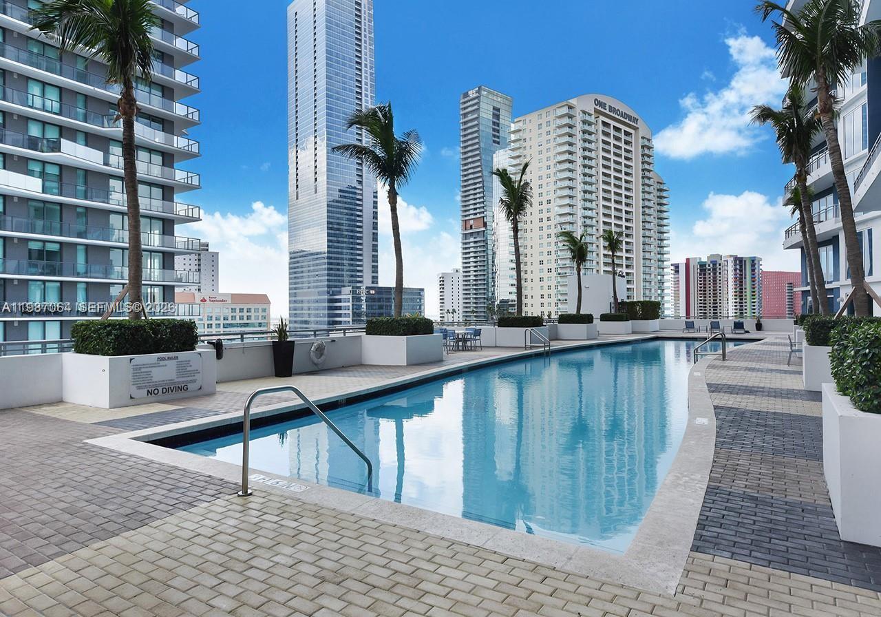 60 SW 13th St #2218, Miami FL 33130