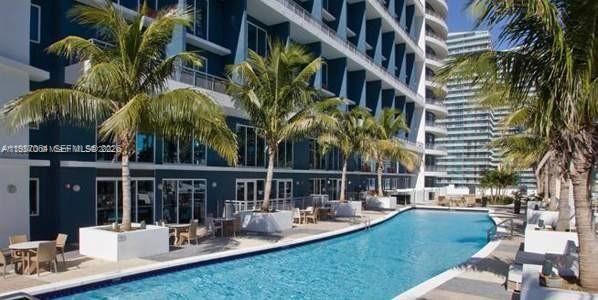 60 SW 13th St #2218, Miami FL 33130