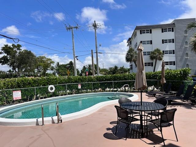 5050 Bayview Dr #17, Fort Lauderdale FL 33308