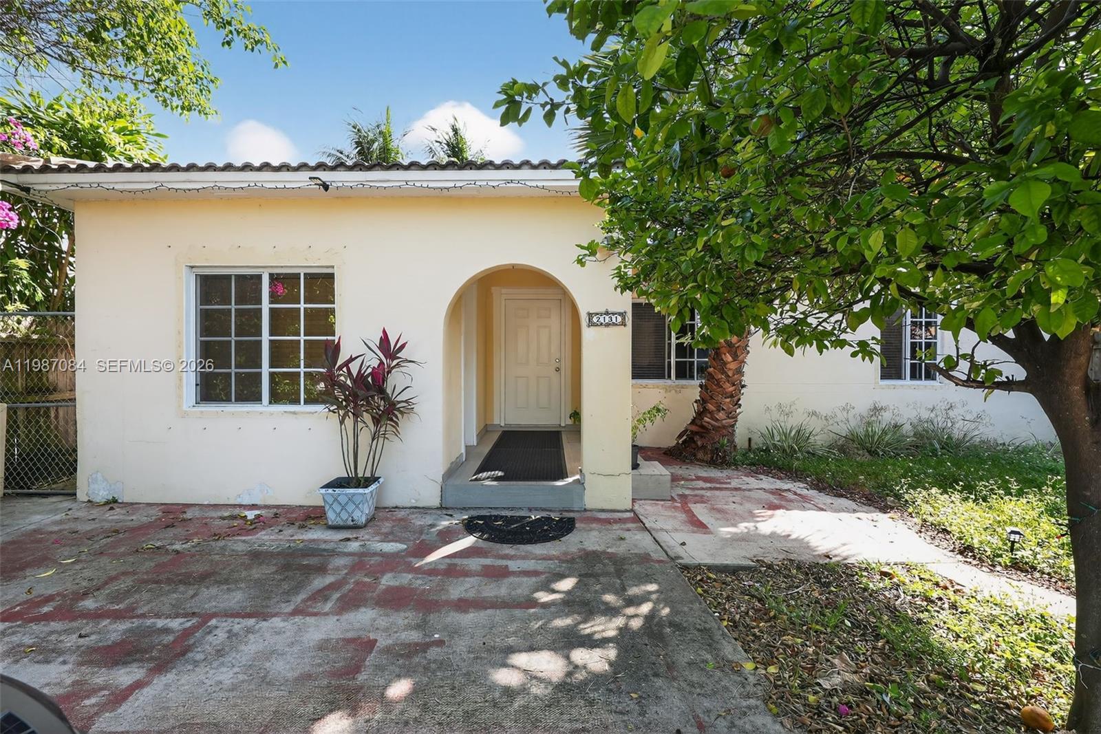 2131 Biarritz Dr, Miami Beach FL 33141