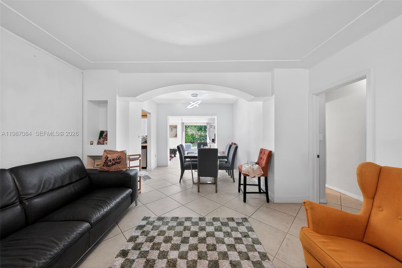 2131 Biarritz Dr, Miami Beach FL 33141