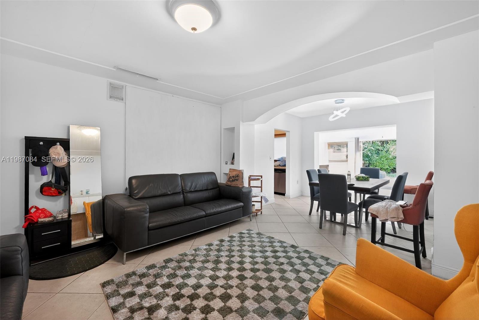 2131 Biarritz Dr, Miami Beach FL 33141