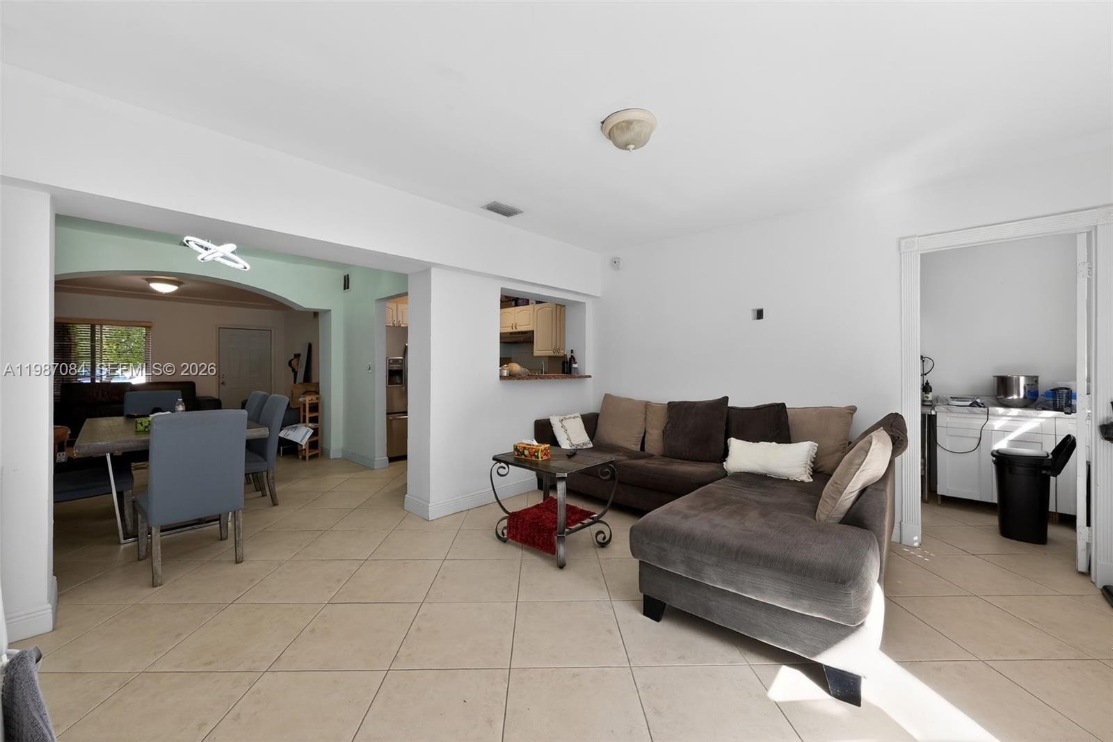 2131 Biarritz Dr, Miami Beach FL 33141