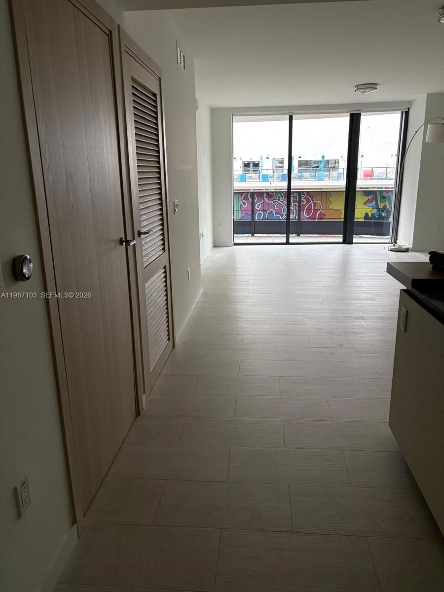 1000 Brickell Plz #2214, Miami FL 33131