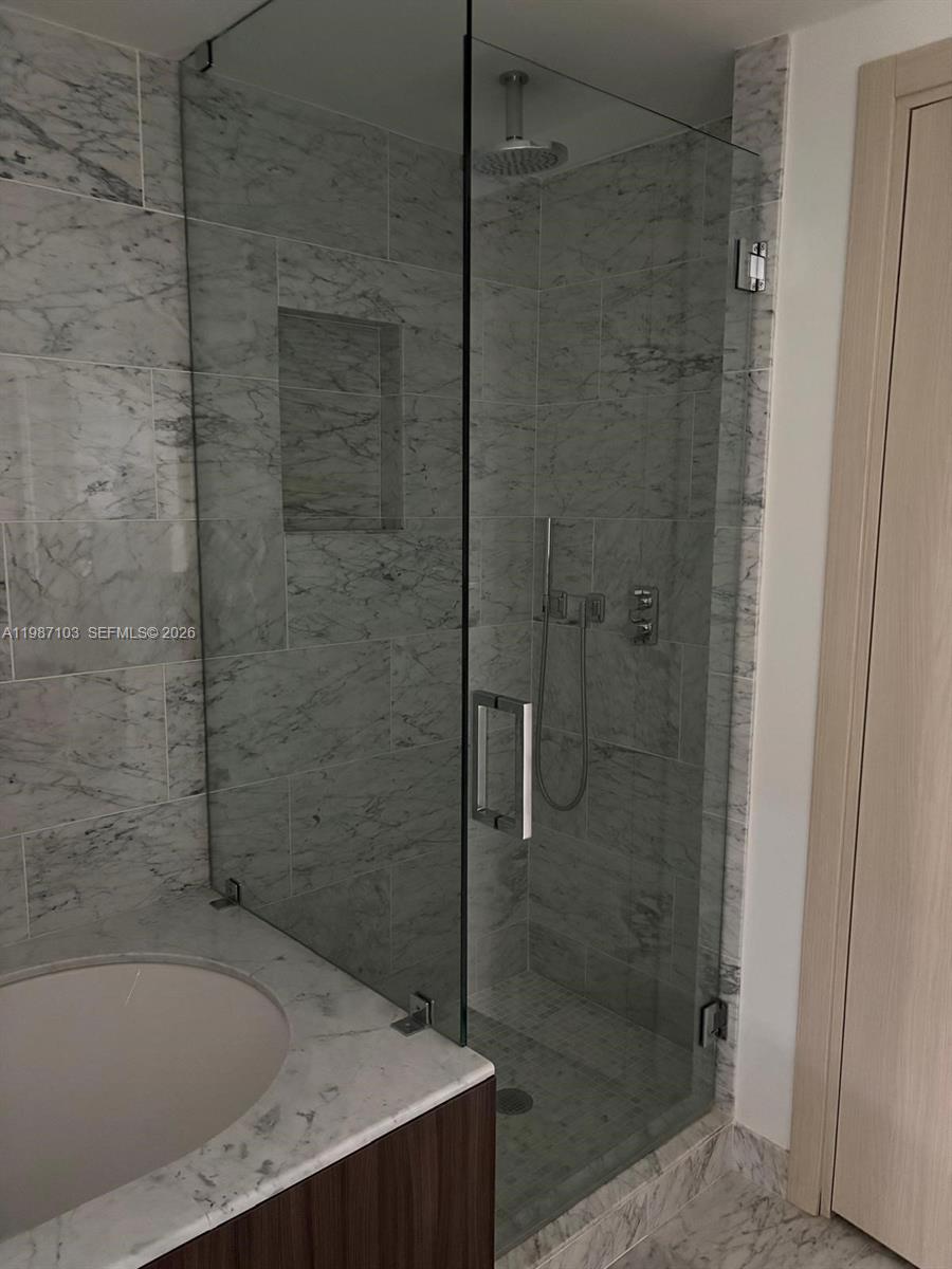 1000 Brickell Plz #2214, Miami FL 33131