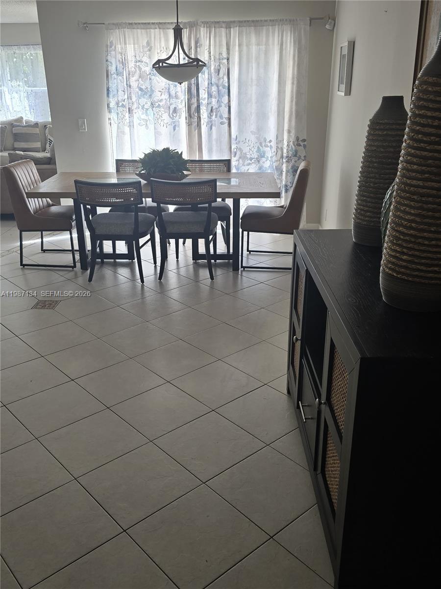 6690 NW 38th Dr, Lauderhill FL 33319