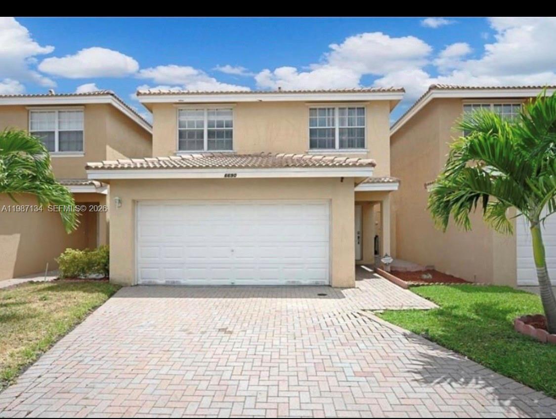 6690 NW 38th Dr, Lauderhill FL 33319