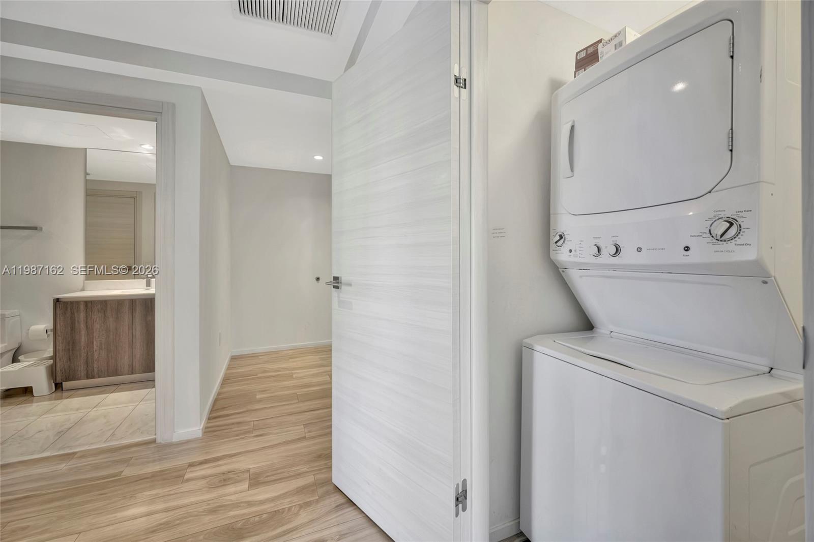 801 S Miami Ave #2909, Miami FL 33130