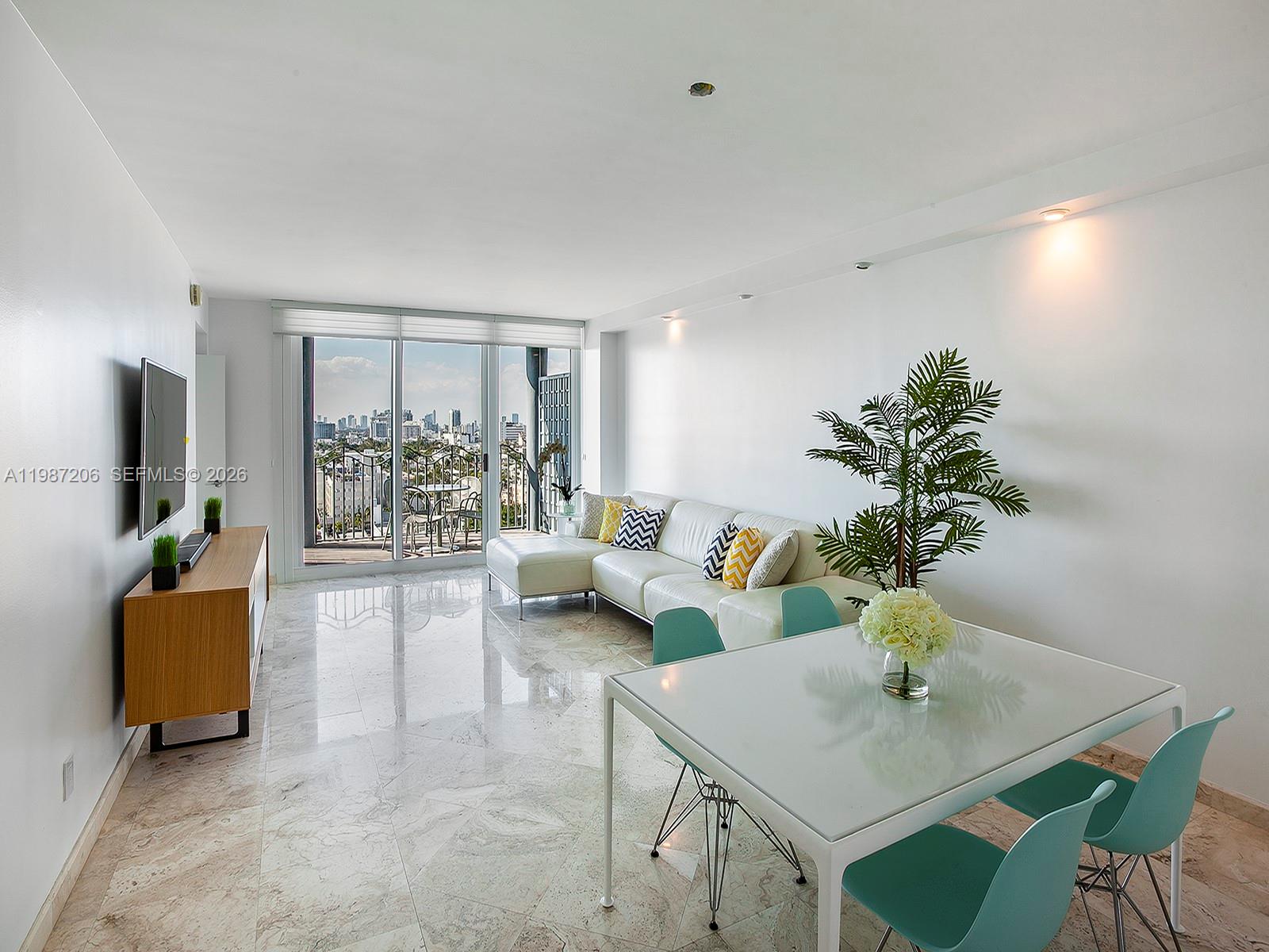 1500 Ocean Dr #PH-10, Miami Beach FL 33139