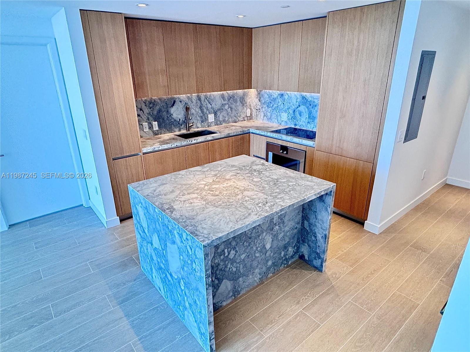 500 Alton Rd #2402, Miami Beach FL 33139