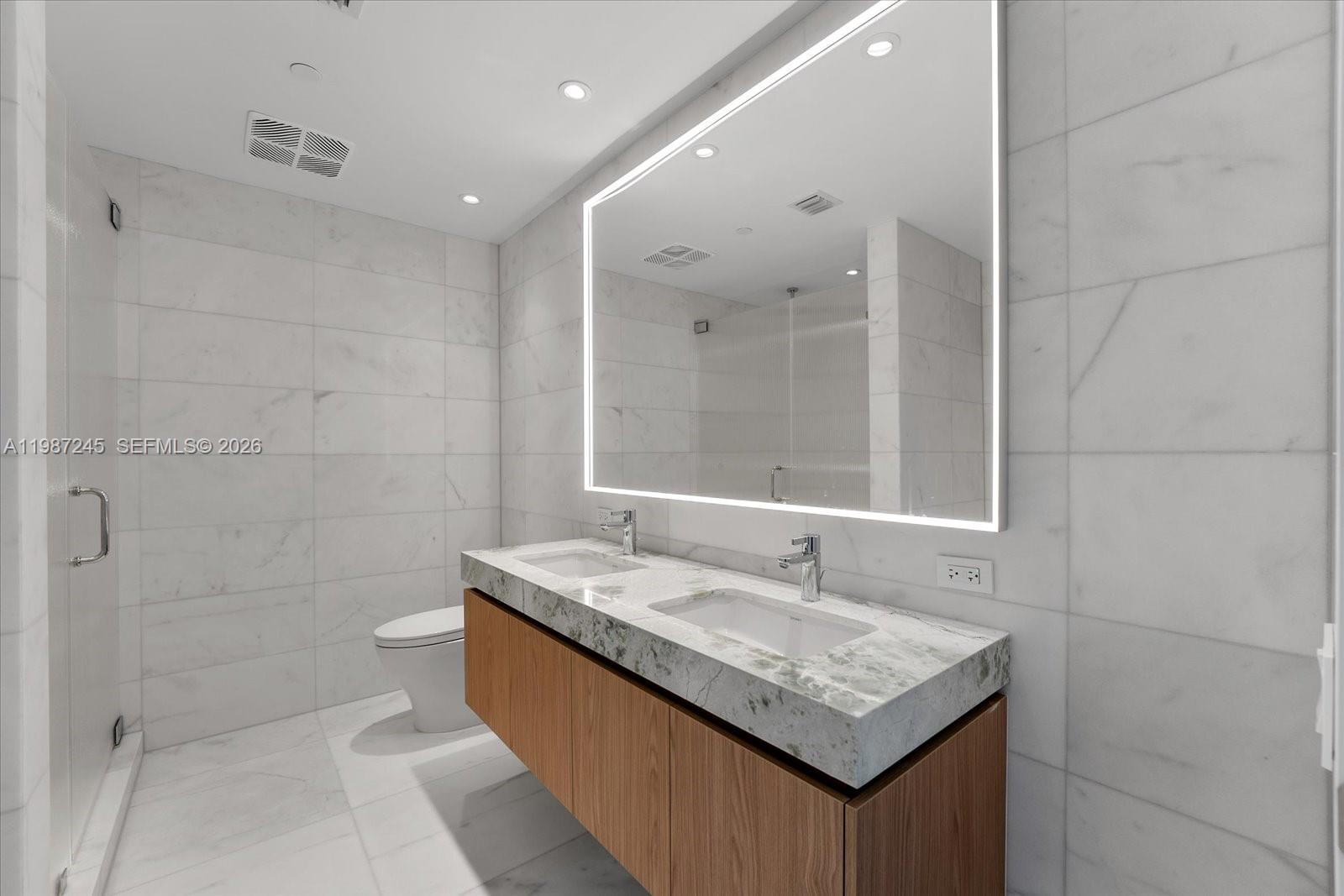 500 Alton Rd #2402, Miami Beach FL 33139