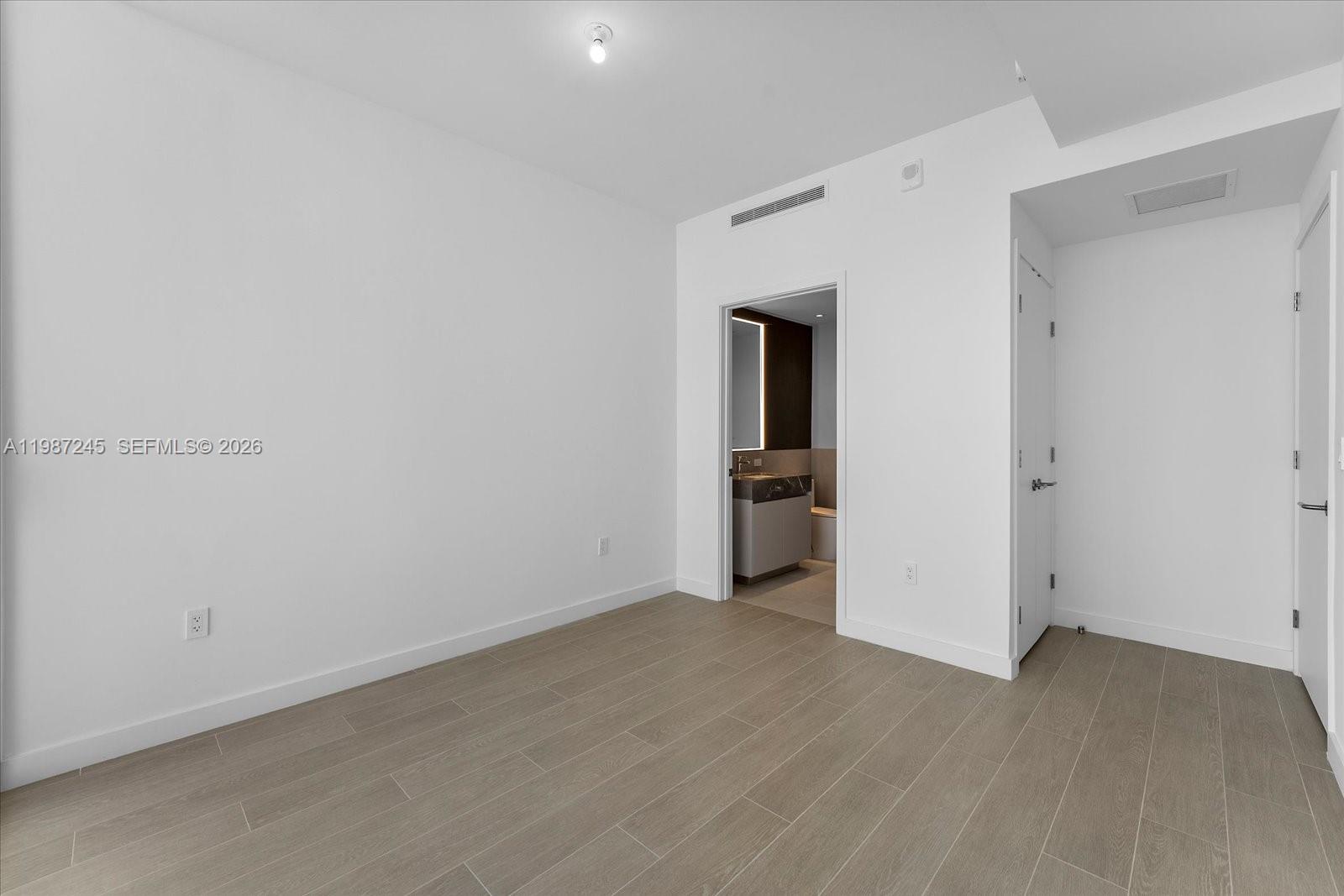 500 Alton Rd #2402, Miami Beach FL 33139