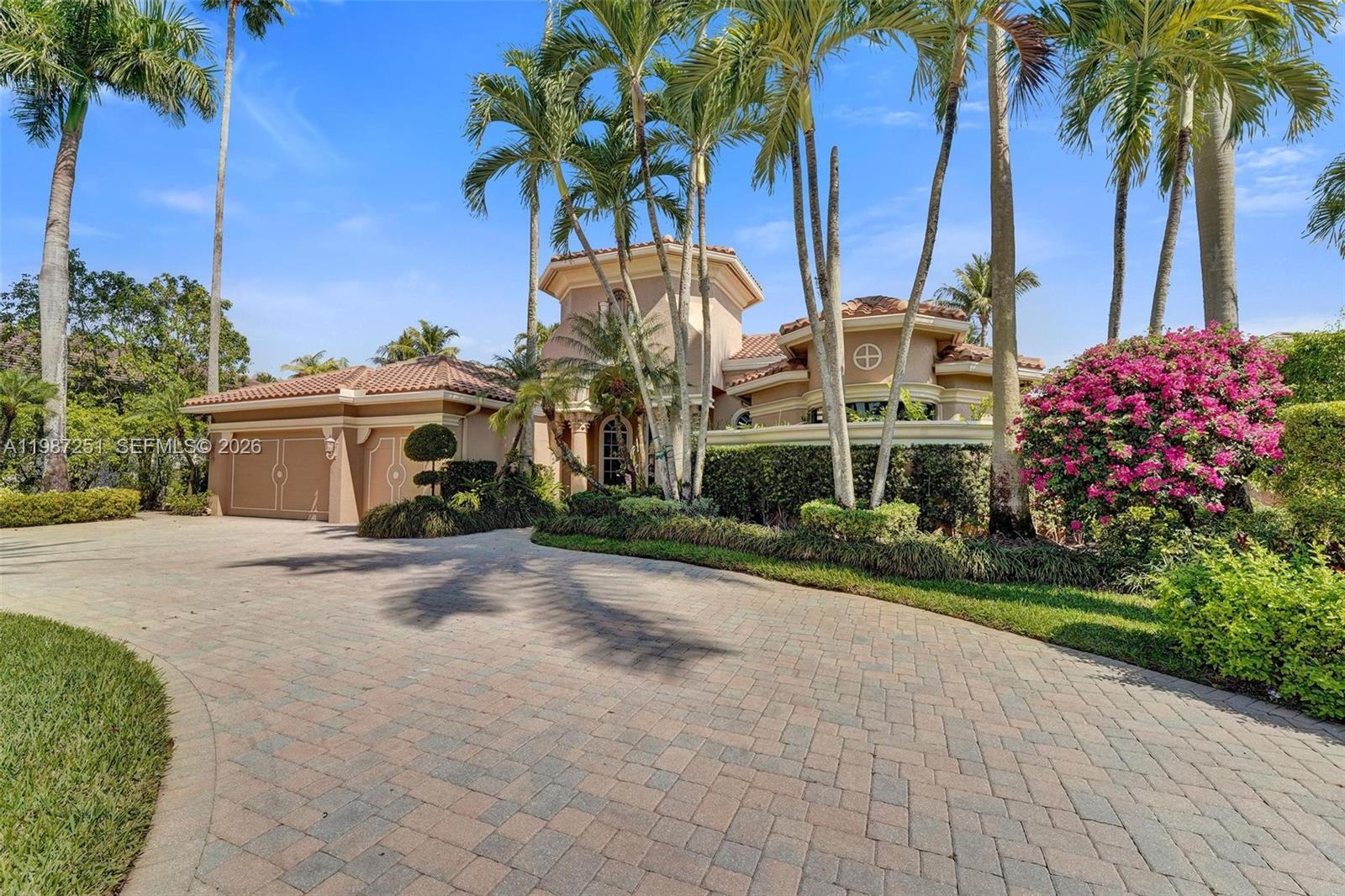 10813 Blackhawk St, Plantation FL 33324