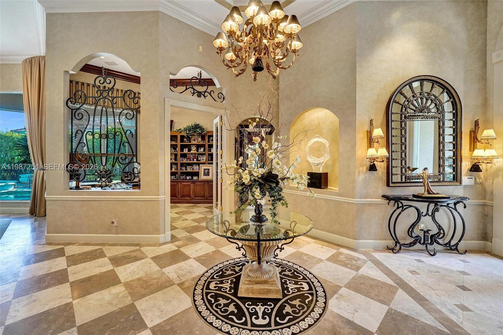 10813 Blackhawk St, Plantation FL 33324
