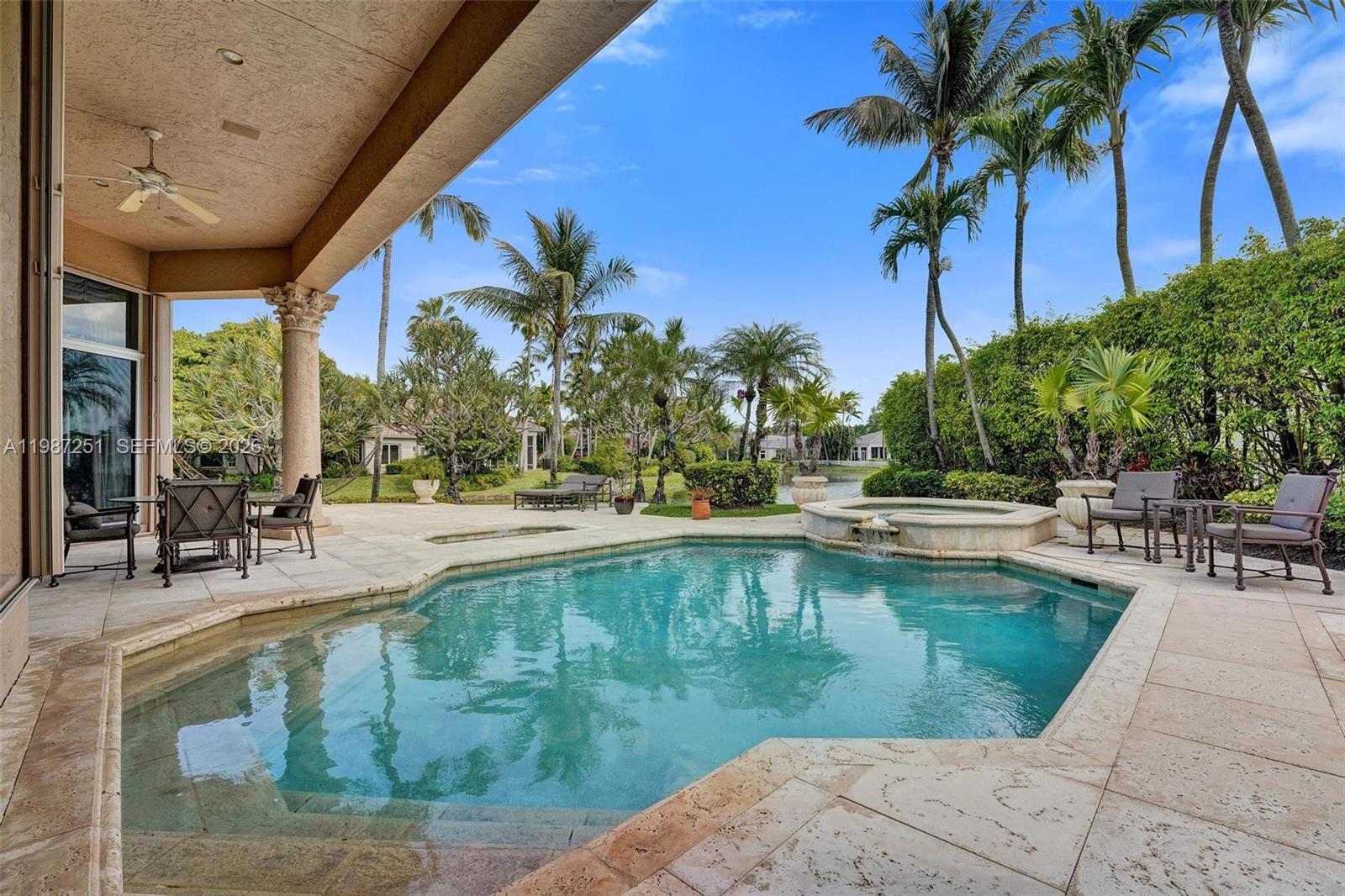 10813 Blackhawk St, Plantation FL 33324