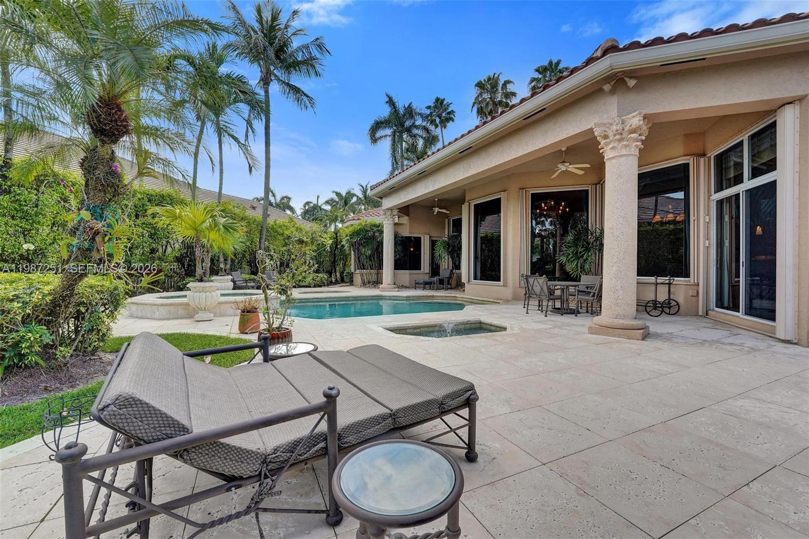 10813 Blackhawk St, Plantation FL 33324