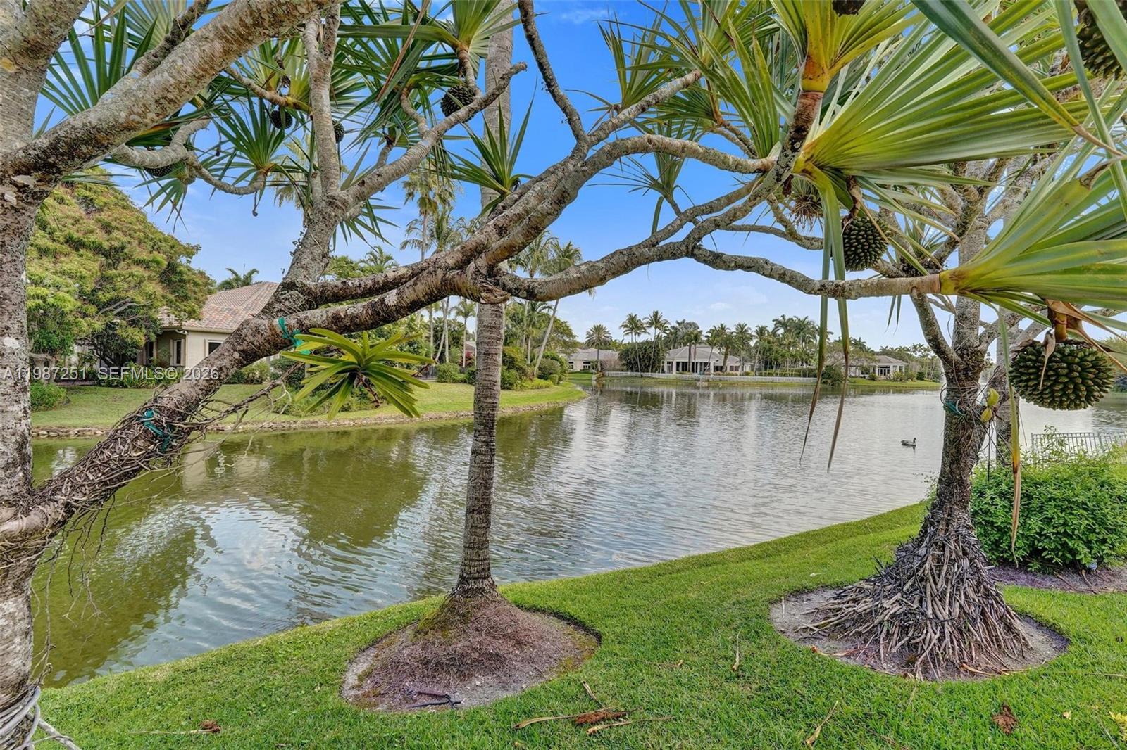 10813 Blackhawk St, Plantation FL 33324