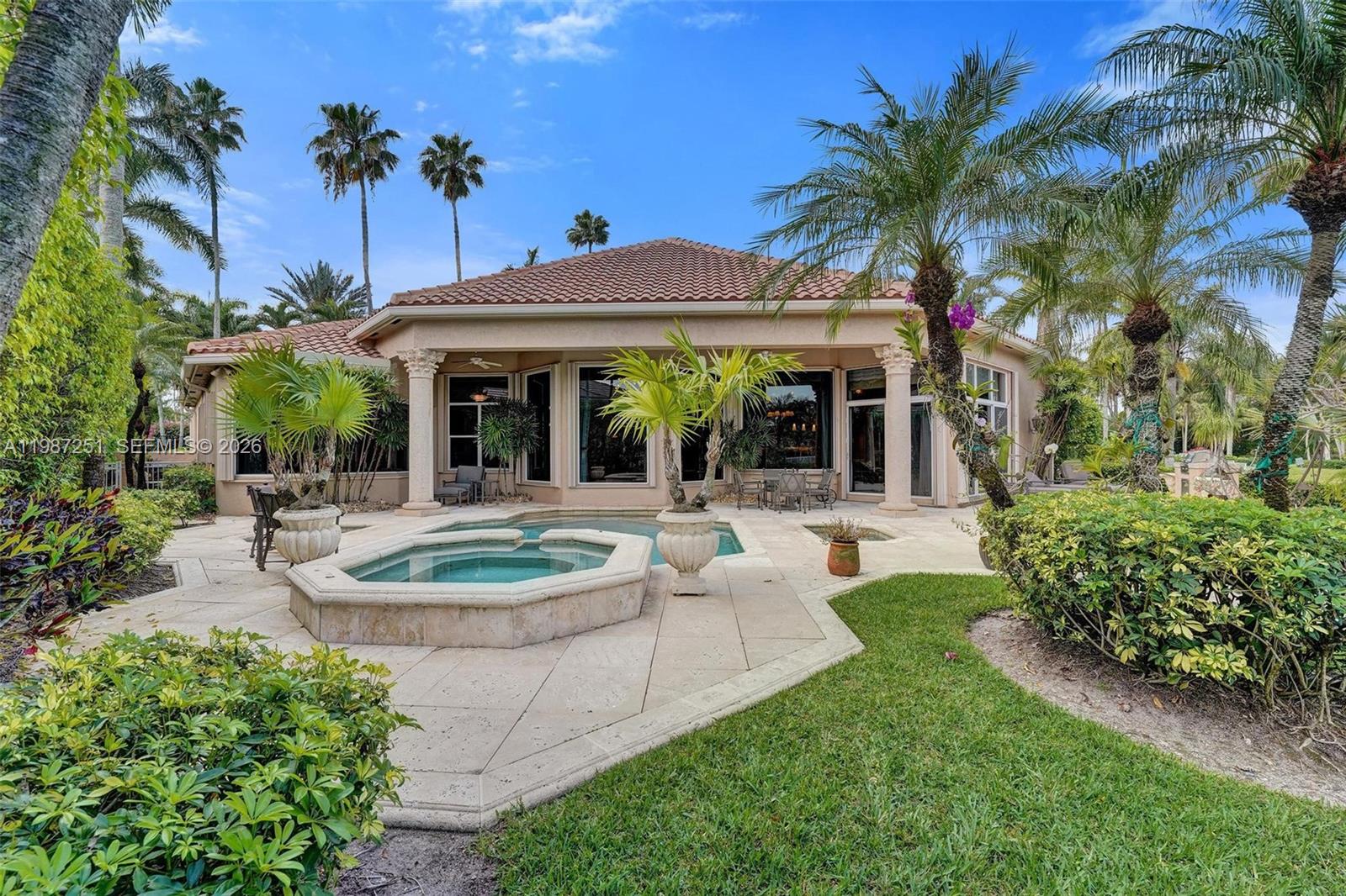 10813 Blackhawk St, Plantation FL 33324
