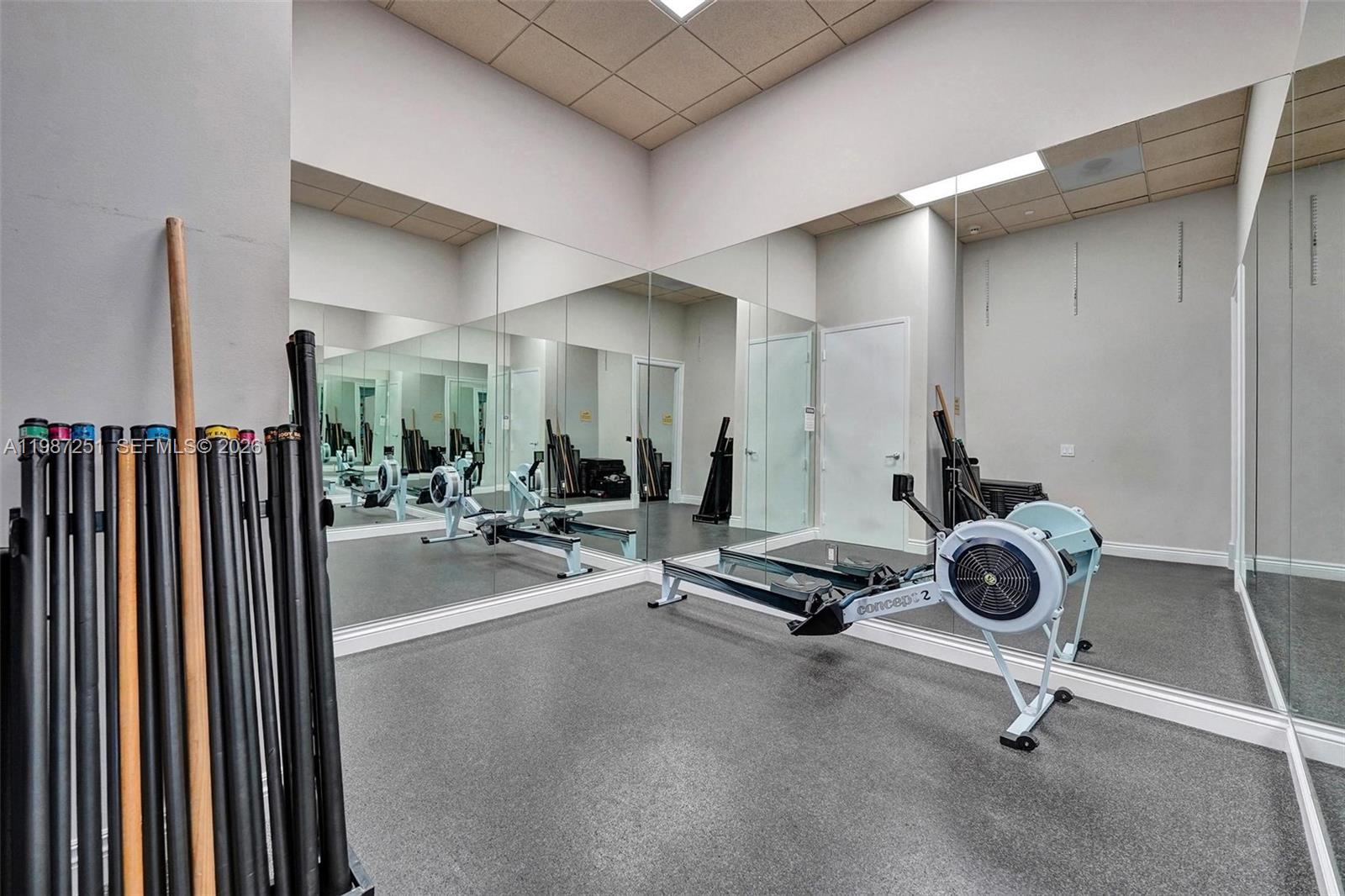 10813 Blackhawk St, Plantation FL 33324