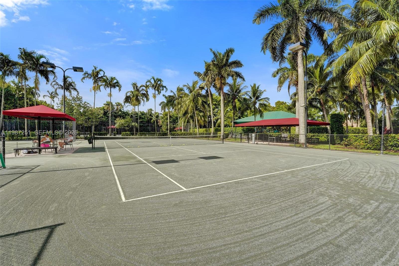 10813 Blackhawk St, Plantation FL 33324