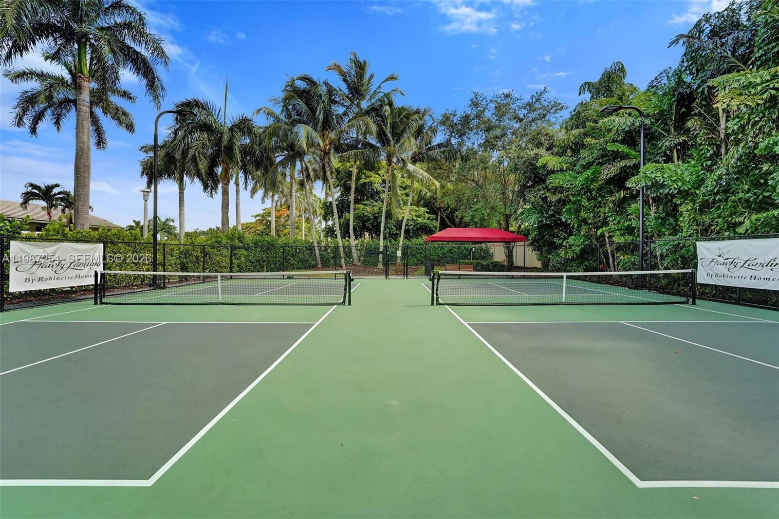 10813 Blackhawk St, Plantation FL 33324