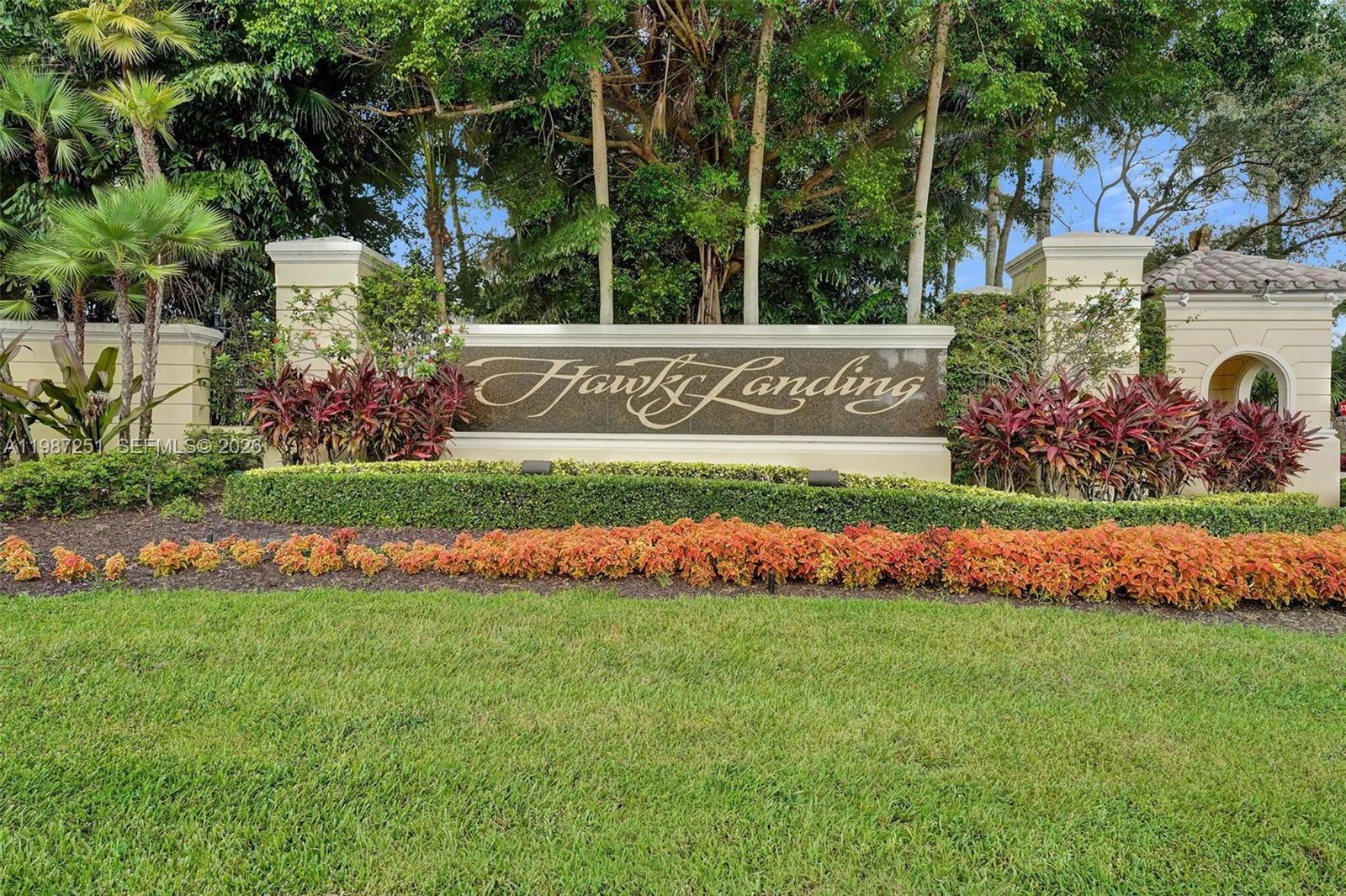 10813 Blackhawk St, Plantation FL 33324
