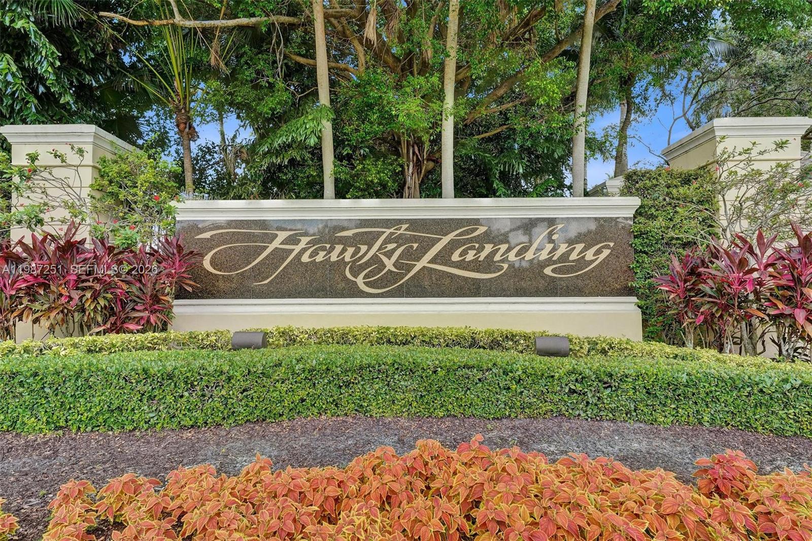10813 Blackhawk St, Plantation FL 33324