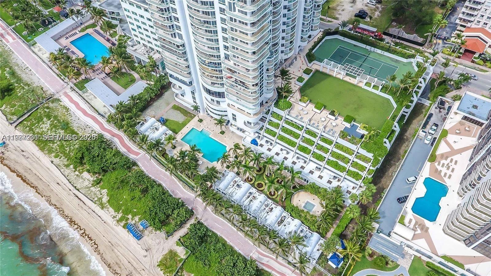 6365 Collins Ave #2810, Miami Beach FL 33141