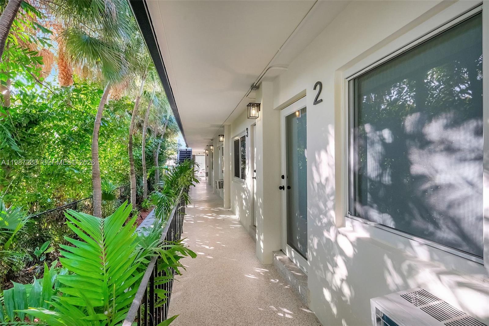 428 Collins Ave #7, Miami Beach FL 33139