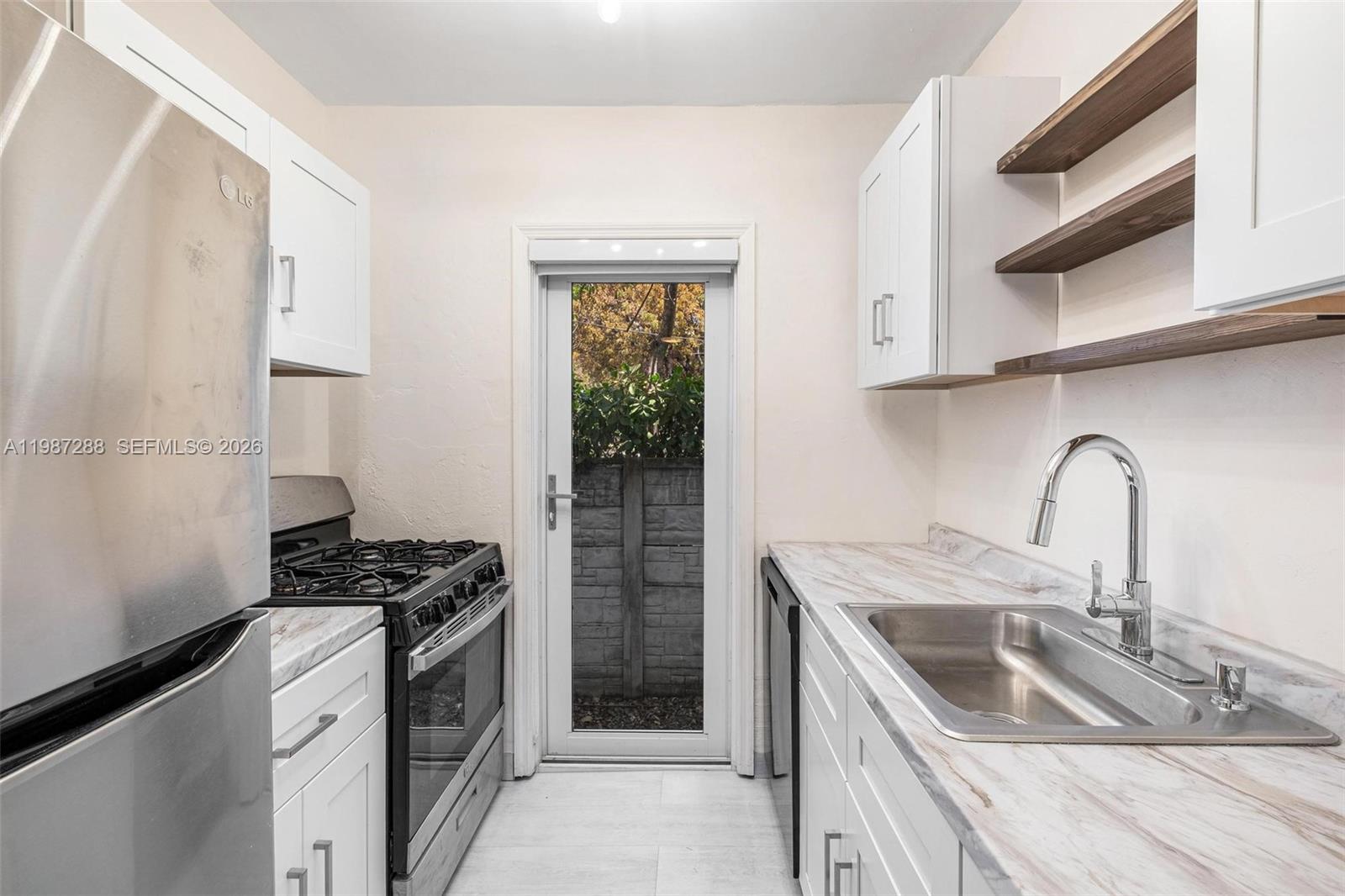 428 Collins Ave #7, Miami Beach FL 33139