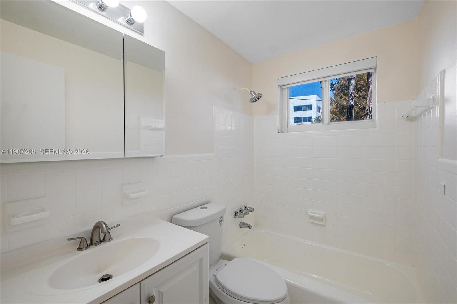 428 Collins Ave #7, Miami Beach FL 33139