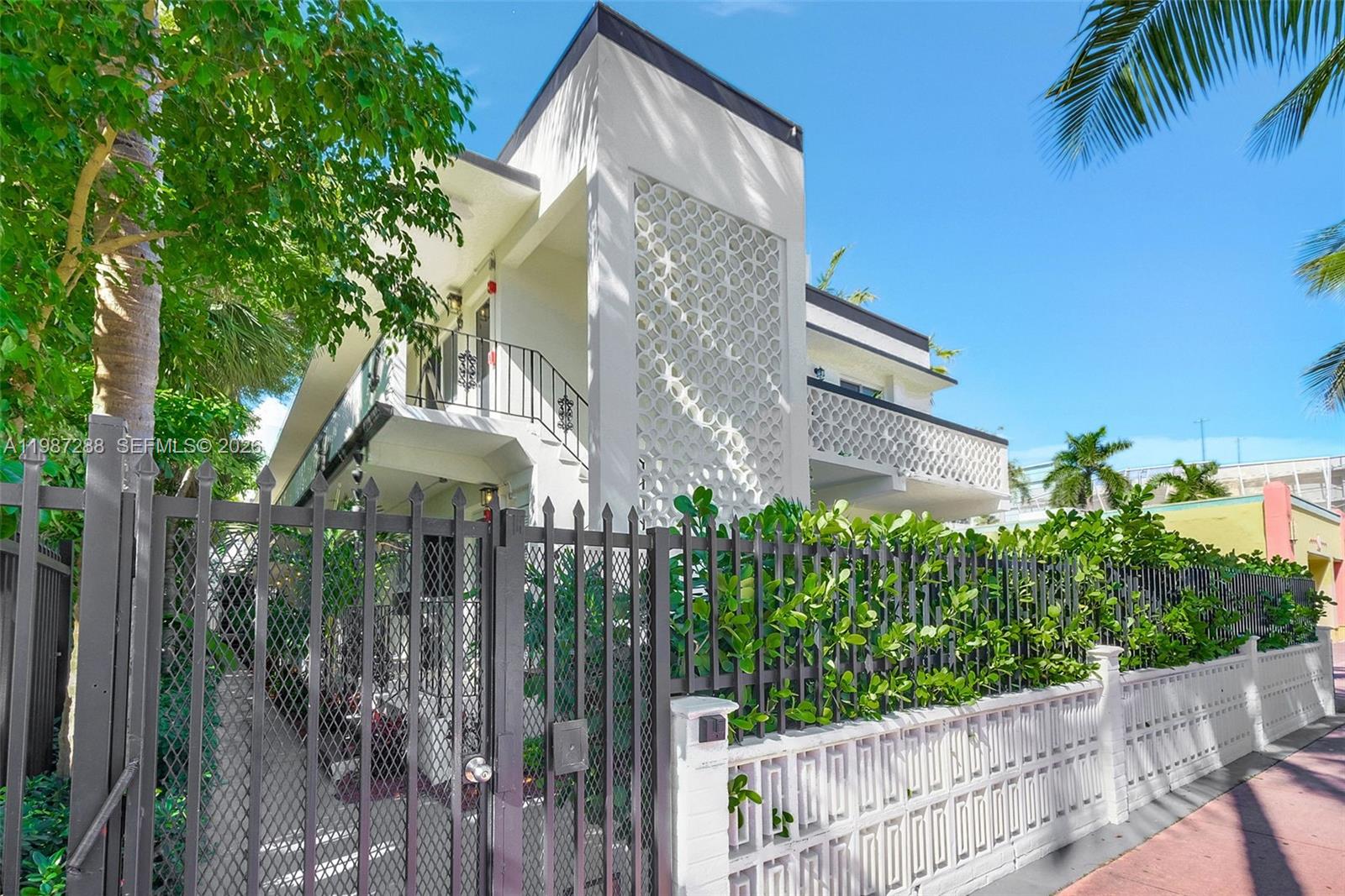 428 Collins Ave #7, Miami Beach FL 33139