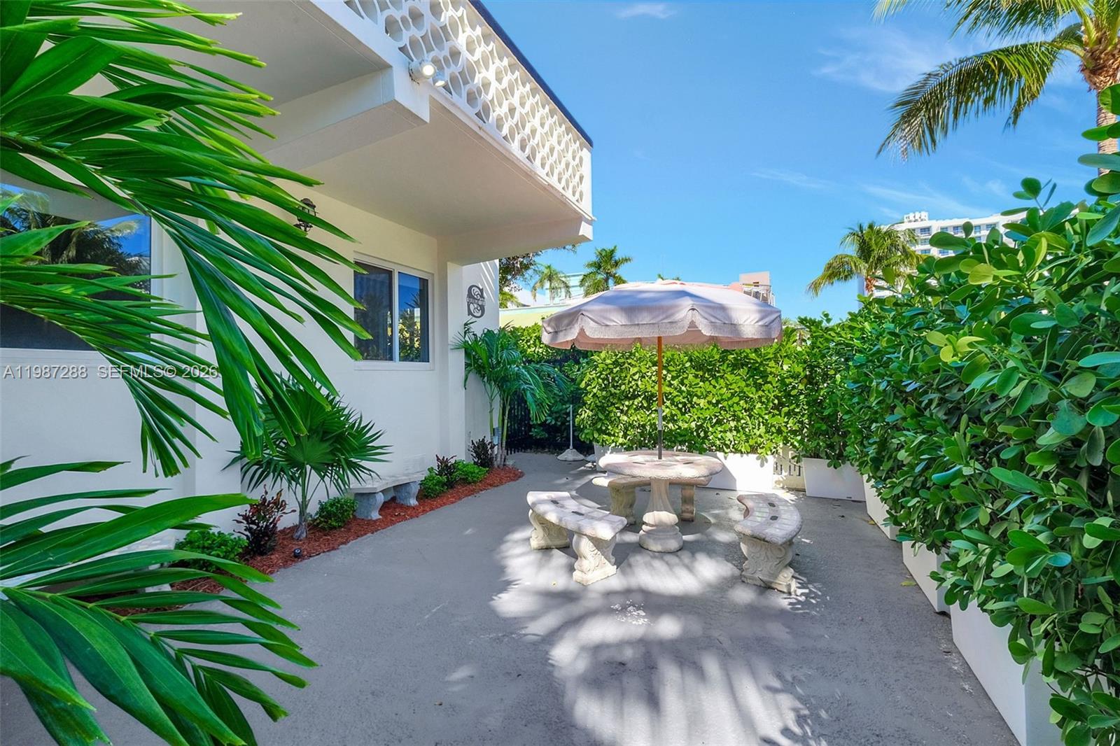 428 Collins Ave #7, Miami Beach FL 33139