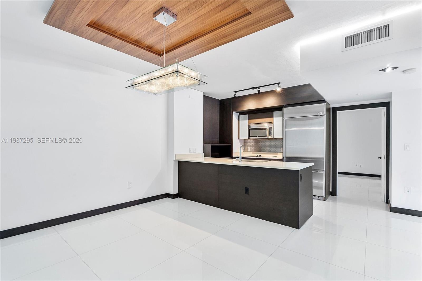 55 SE 6th St #1607, Miami FL 33131