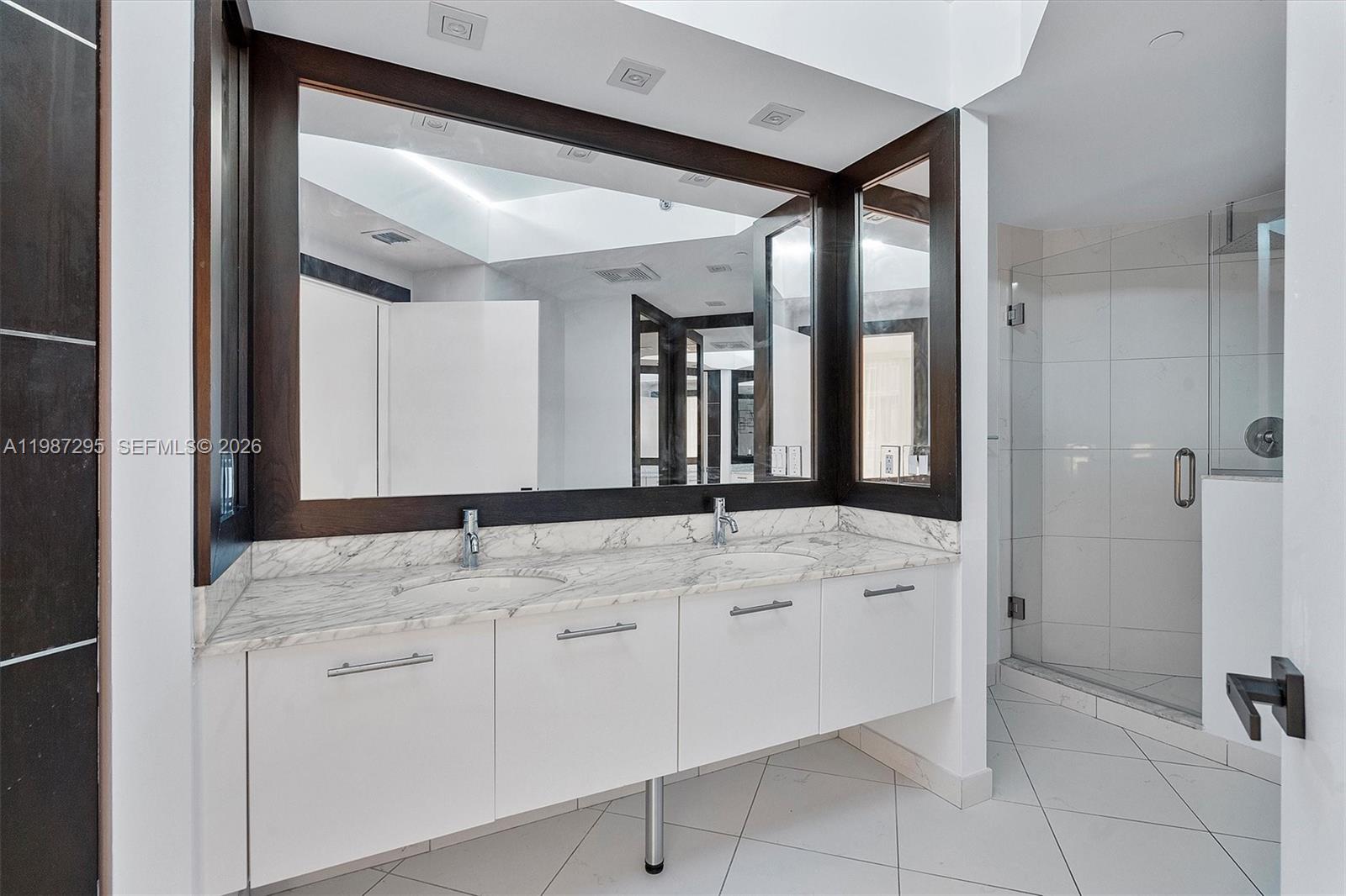 55 SE 6th St #1607, Miami FL 33131