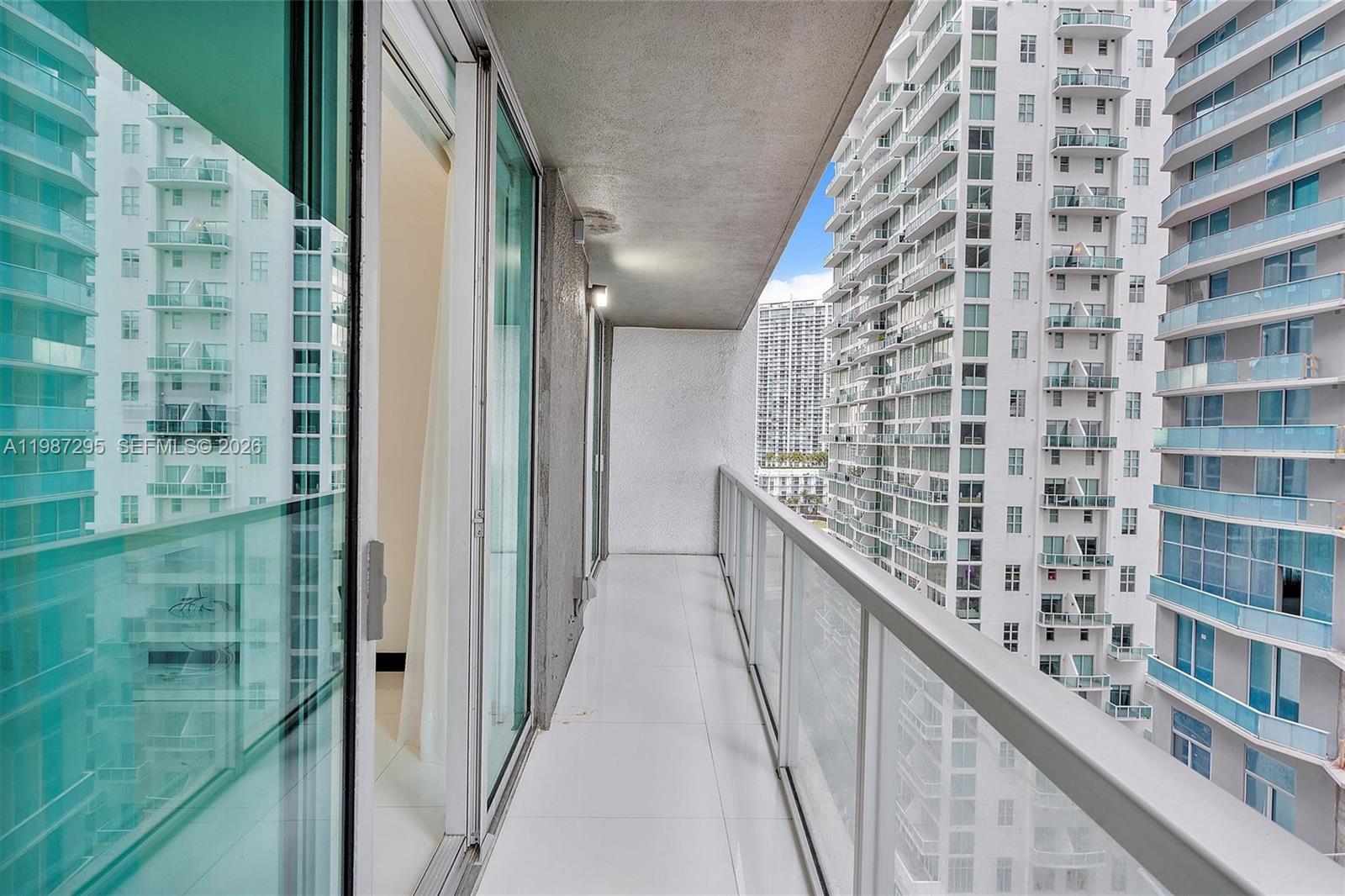 55 SE 6th St #1607, Miami FL 33131