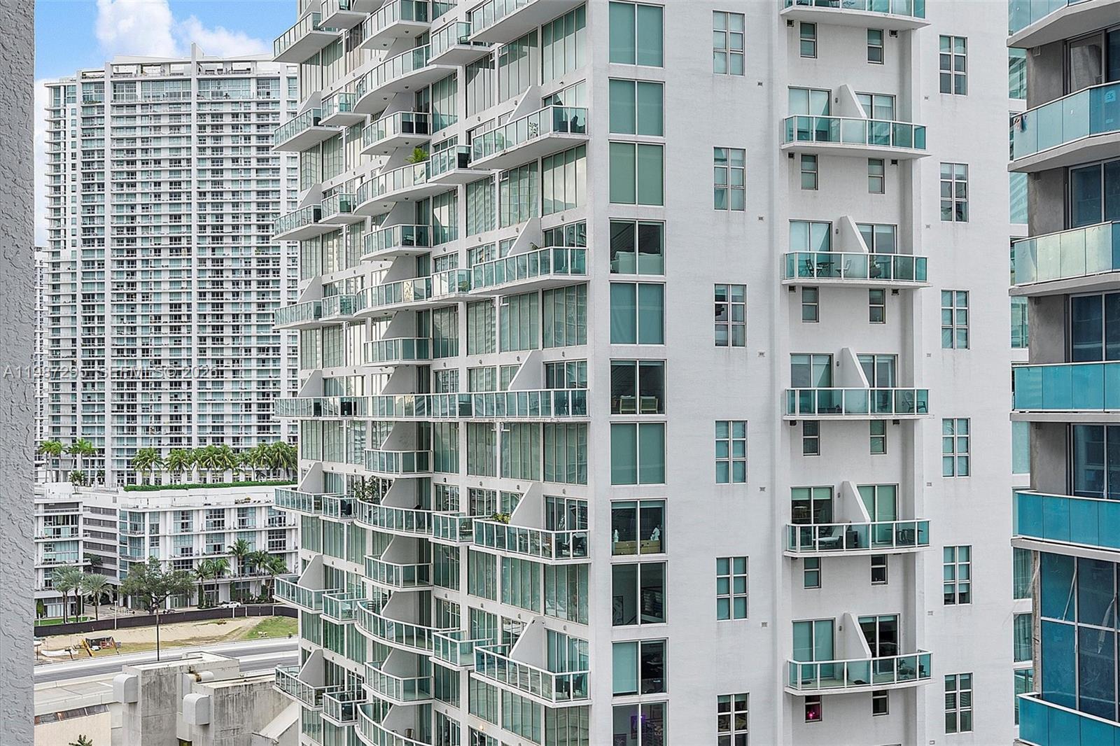 55 SE 6th St #1607, Miami FL 33131