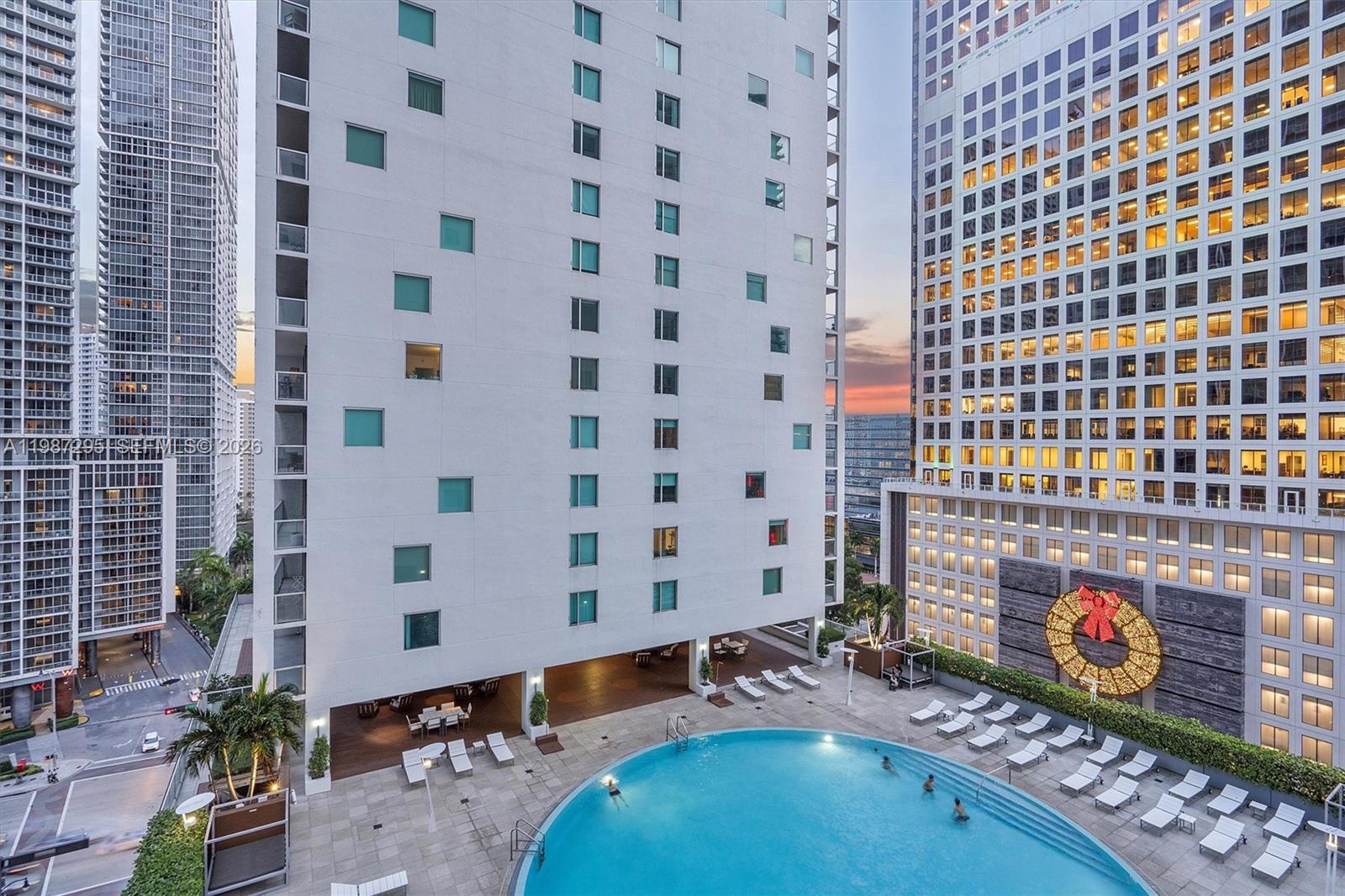 55 SE 6th St #1607, Miami FL 33131