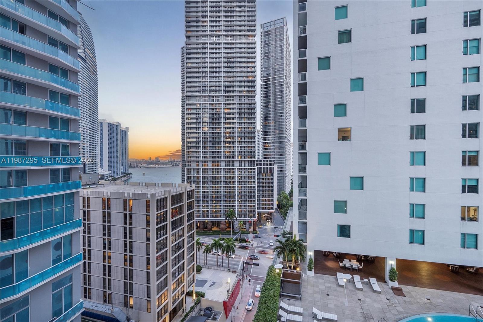 55 SE 6th St #1607, Miami FL 33131