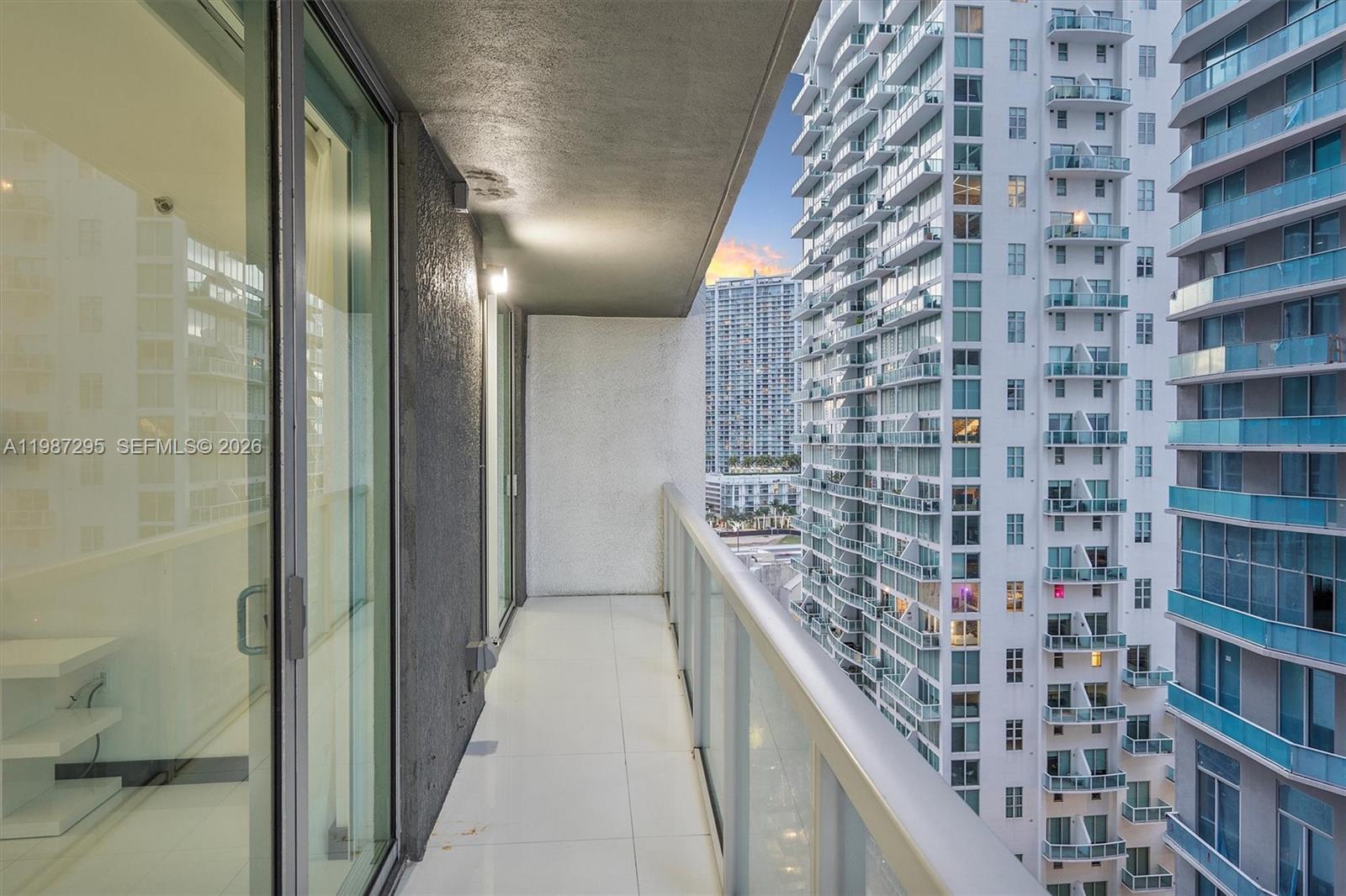 55 SE 6th St #1607, Miami FL 33131