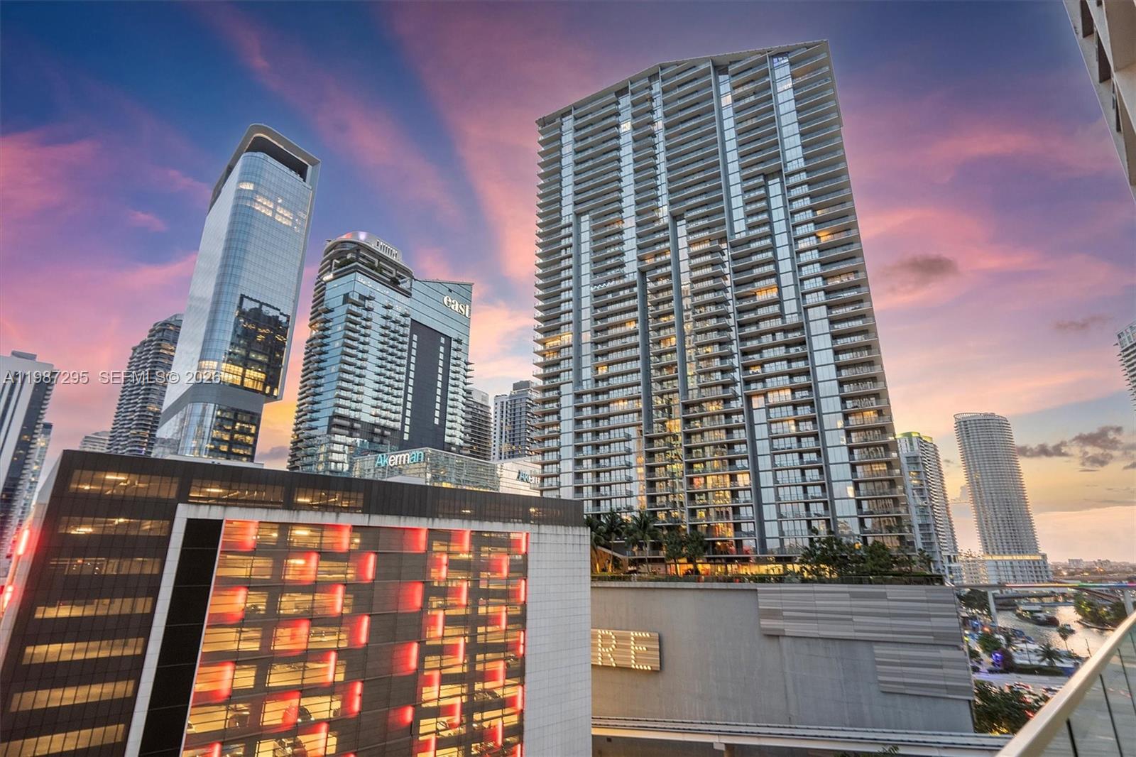 55 SE 6th St #1607, Miami FL 33131