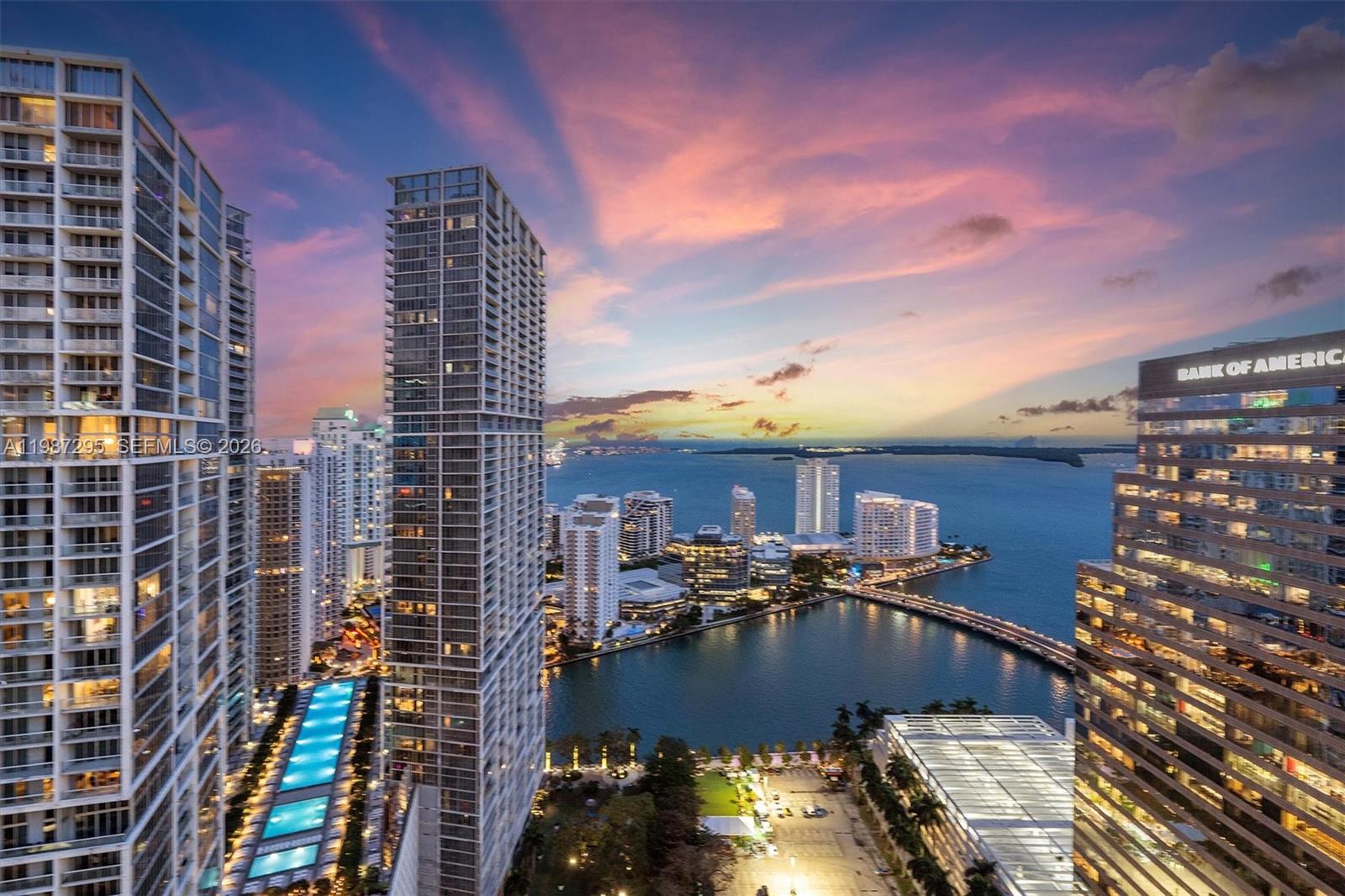 55 SE 6th St #1607, Miami FL 33131