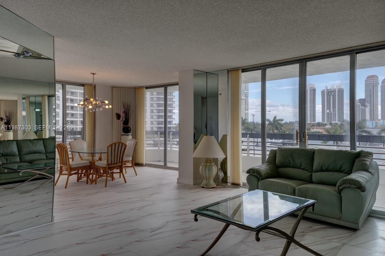 3600 Mystic Pointe Dr #613, Aventura FL 33180