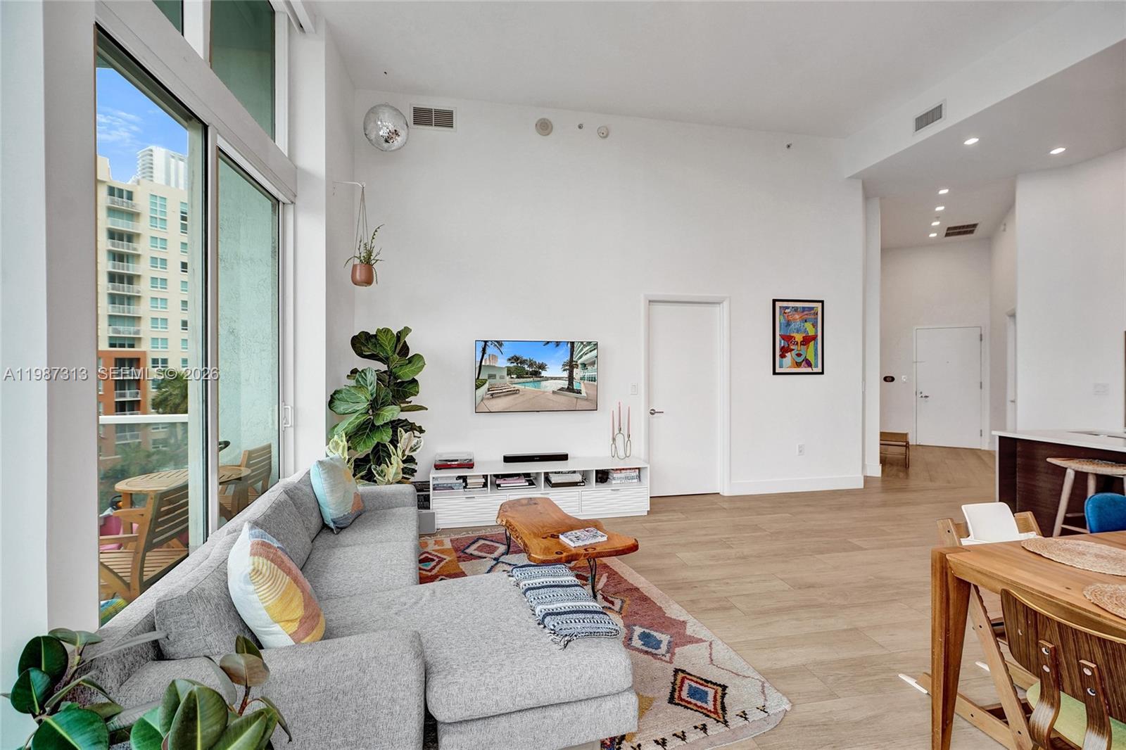 1900 N Bayshore Dr #816, Miami FL 33132