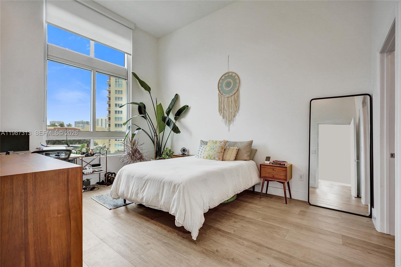 1900 N Bayshore Dr #816, Miami FL 33132