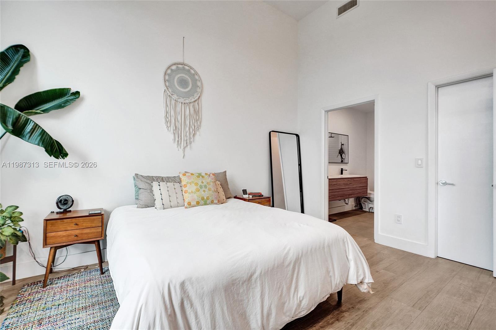 1900 N Bayshore Dr #816, Miami FL 33132