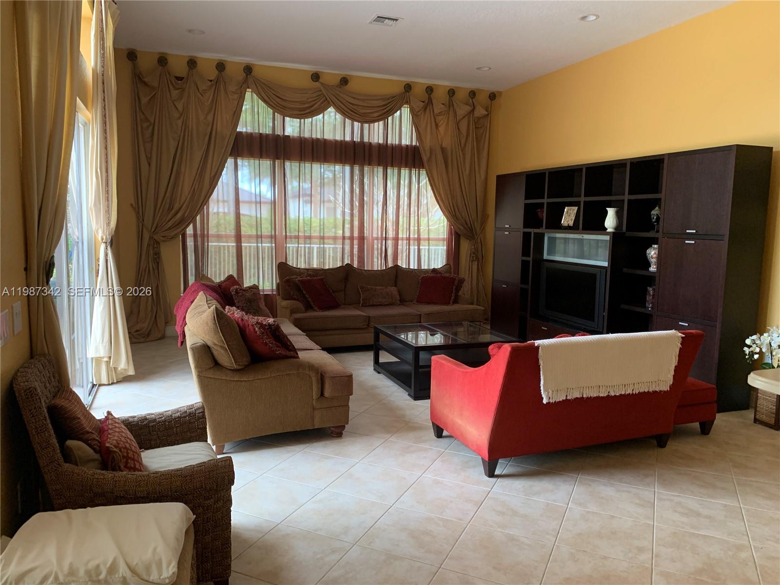 4723 SW 195th Way, Miramar FL 33029