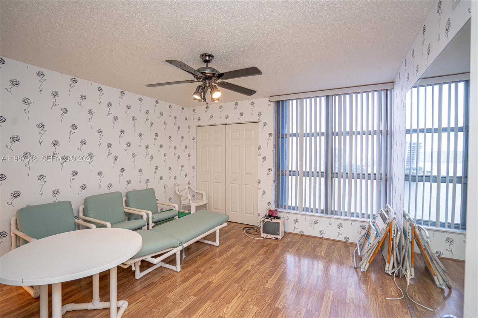 3530 Mystic Pointe Dr #1401, Aventura FL 33180