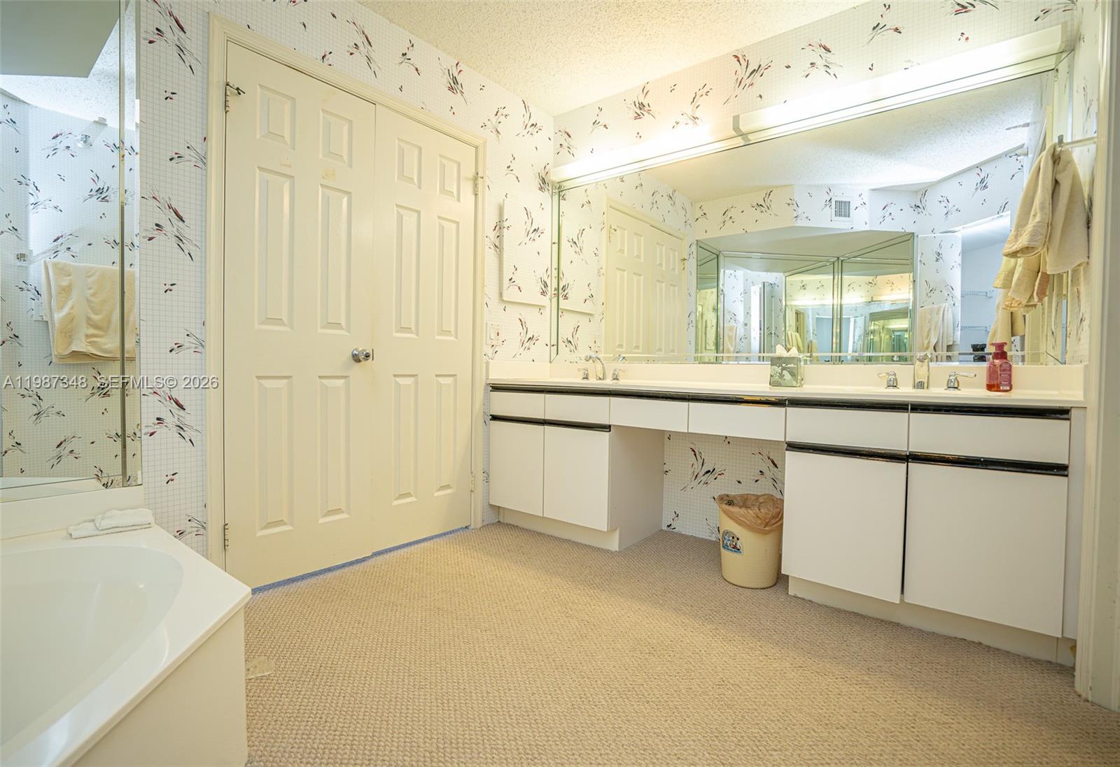 3530 Mystic Pointe Dr #1401, Aventura FL 33180