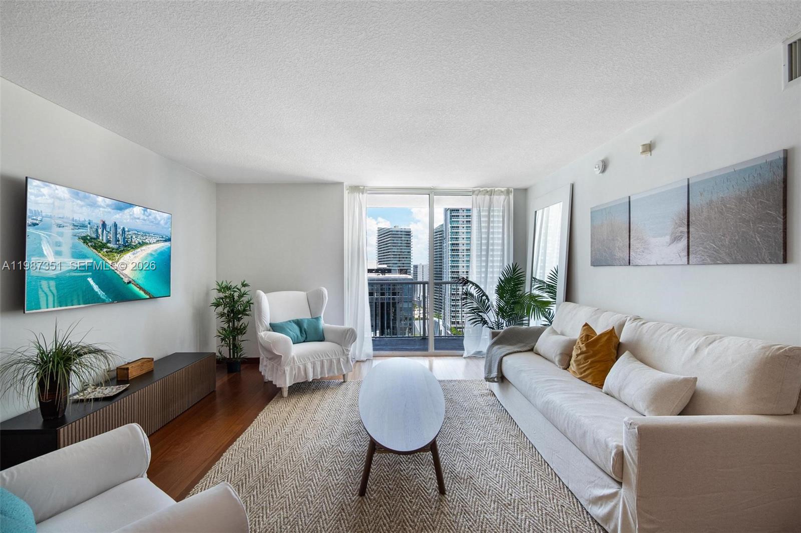 1200 Brickell Bay Dr #2824, Miami FL 33131